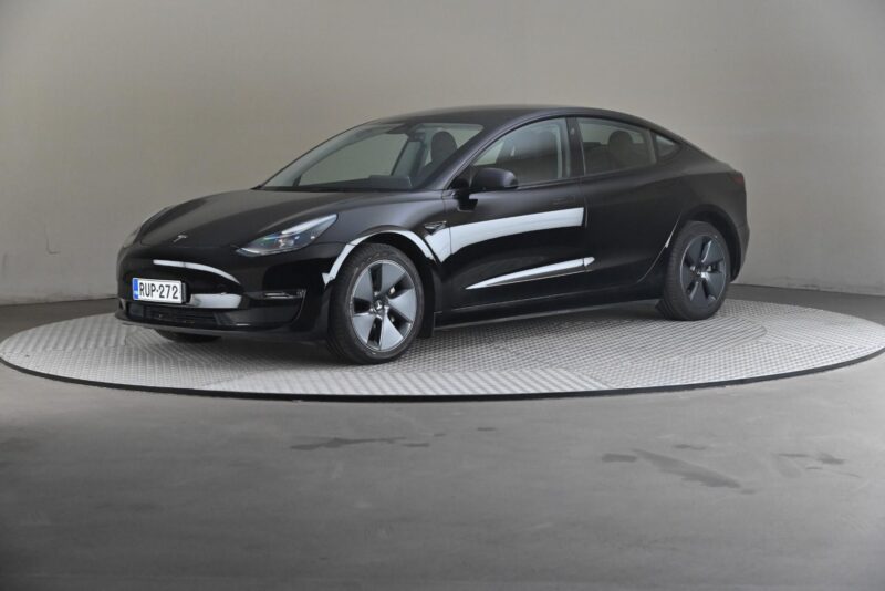Tesla Model 3 – Future Drivalia Vantaa