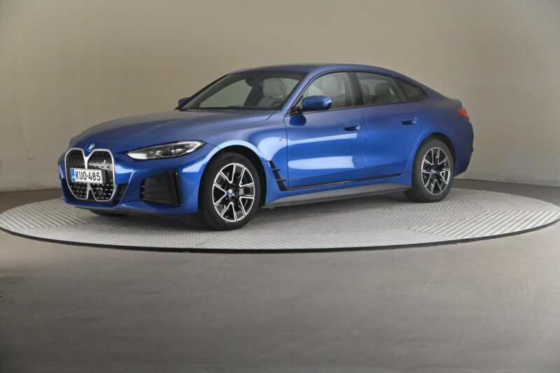 BMW i4 – Future Drivalia Vantaa