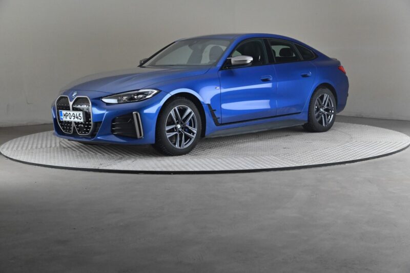 BMW i4 – Future Drivalia Vantaa