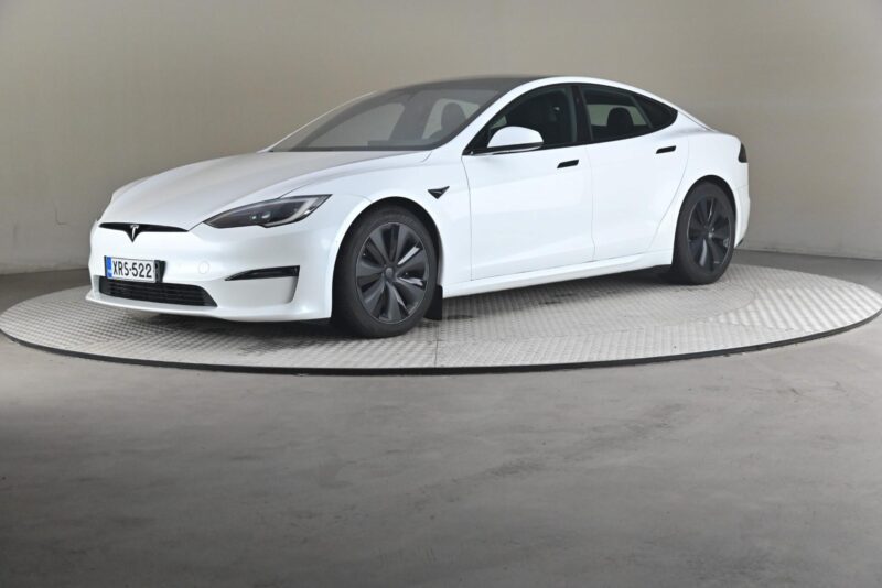 Tesla Model S – Future Drivalia Vantaa