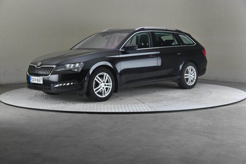 Skoda Superb – Future Drivalia Vantaa