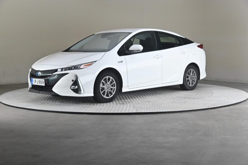 Toyota Prius Plug-in Hybrid – Future Drivalia Vantaa