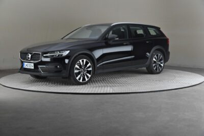 Volvo V60 Cross Country Farmari vm. 2023 145 kW Automaattinen