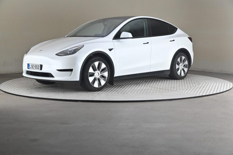 Tesla Model Y – Future Drivalia Vantaa