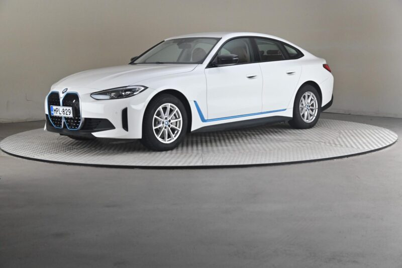 BMW i4 – Future Drivalia Vantaa