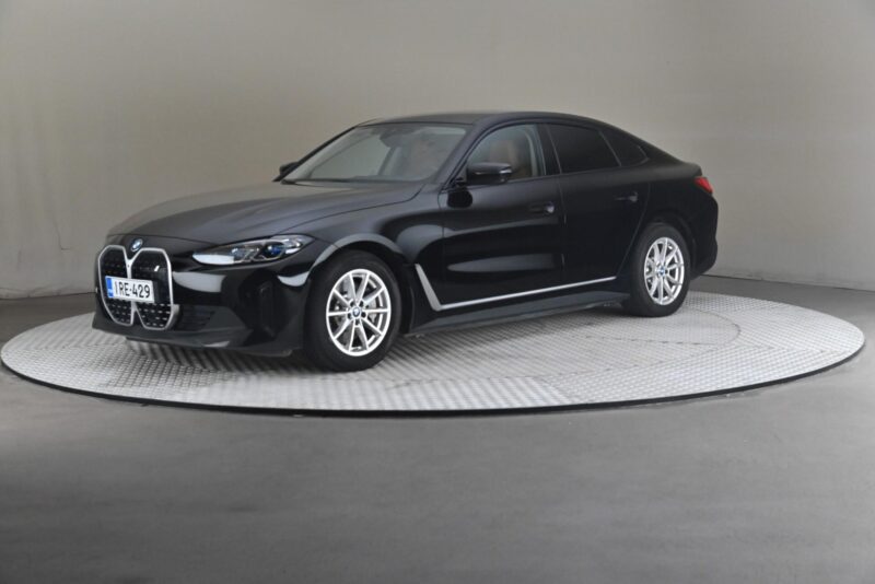 BMW i4 – Future Drivalia Vantaa