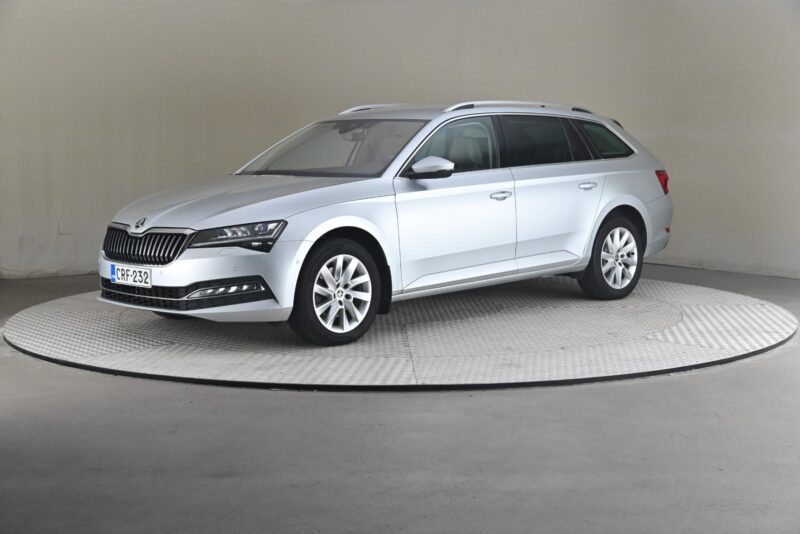 Skoda Superb – Future Drivalia Vantaa
